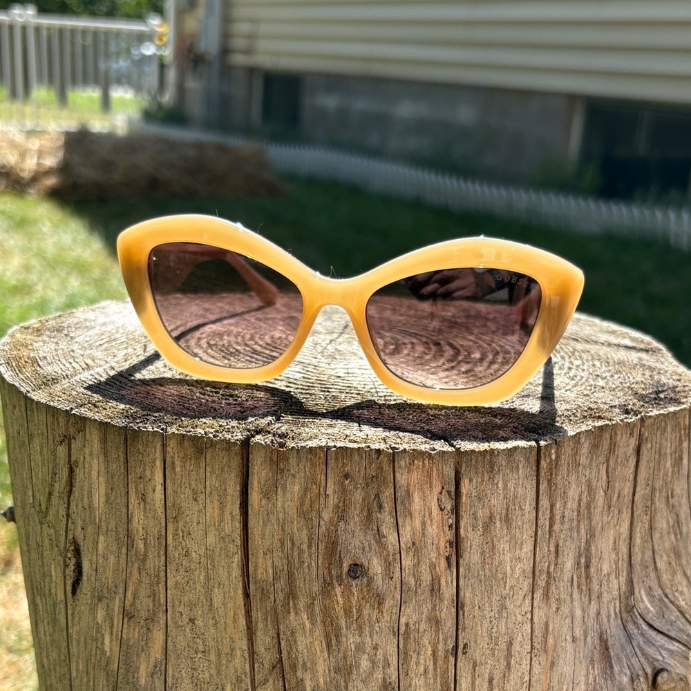 Guess Tan and Leopard Sunglasses - Picture 2 of 5
